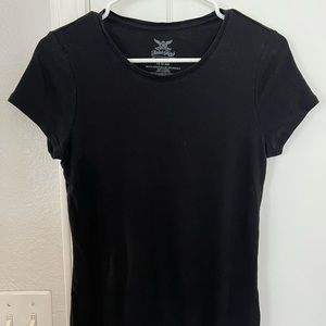 Plain black tshirt